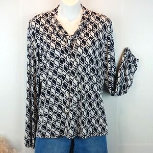 Michael Michael Kors Navy / white graphic print front tie blouse size medium